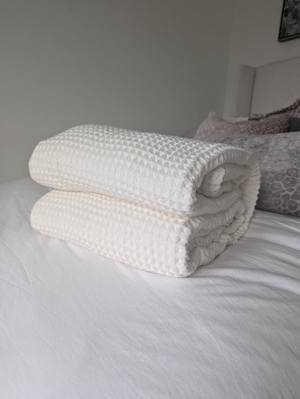 Organic Luxury Turkish Cotton Waffle-Weave Blanket