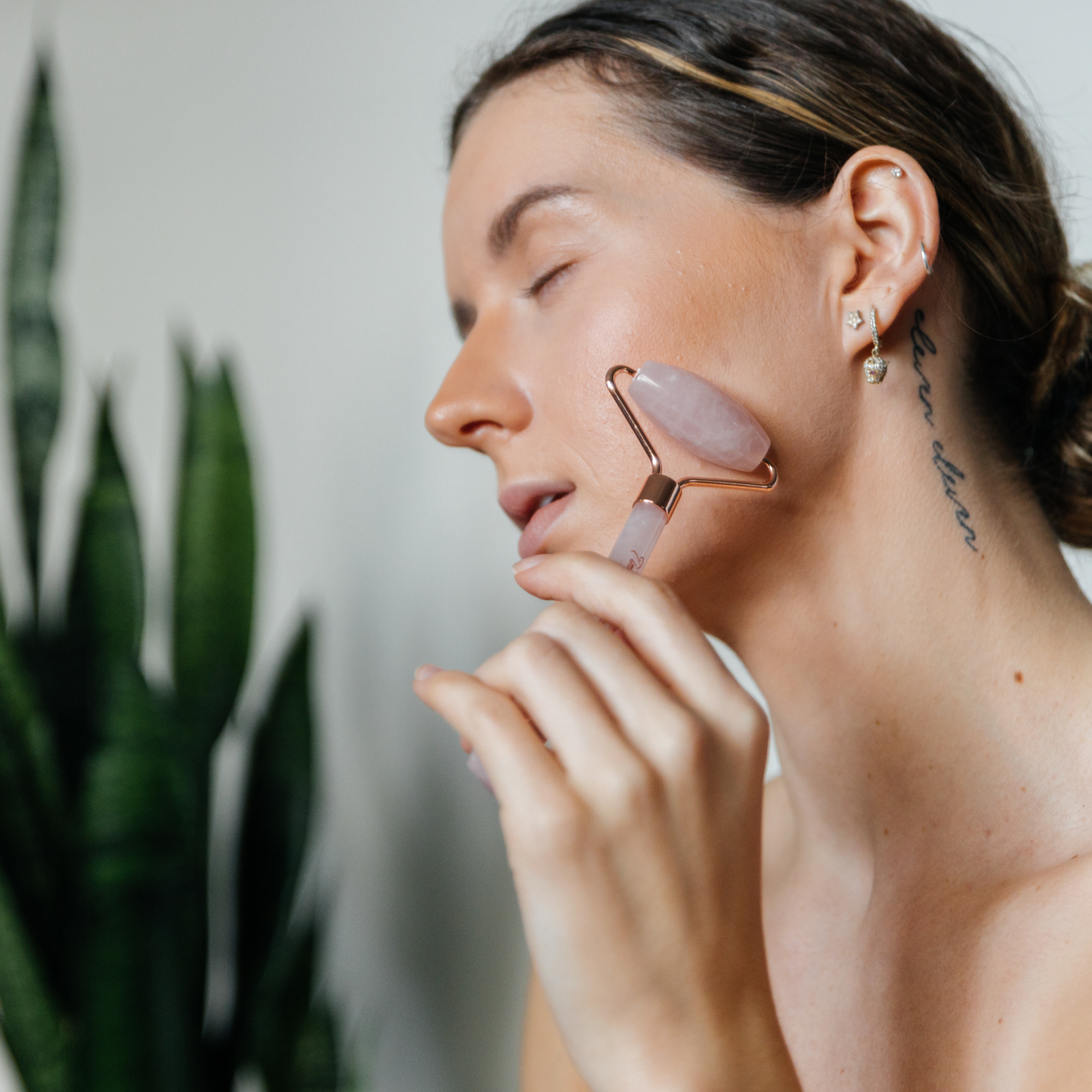 Rose Quartz Facial Roller - Velora Ritual